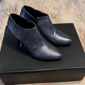 IDIFU Shimmering Black Ankle Booties